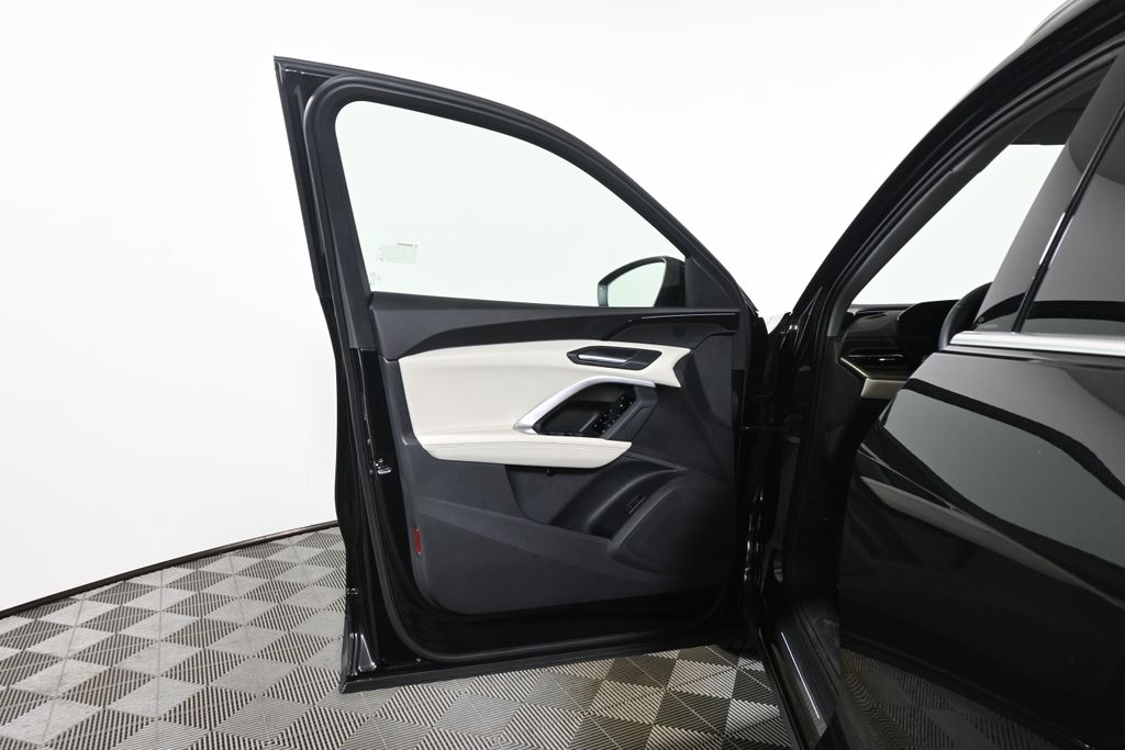 Thumbnail: 2025 Audi Q5 - 30