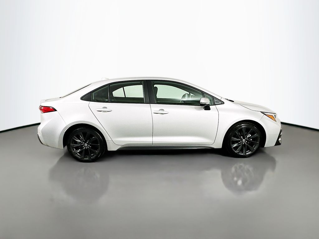 Thumbnail: 2024 Toyota Corolla - 4