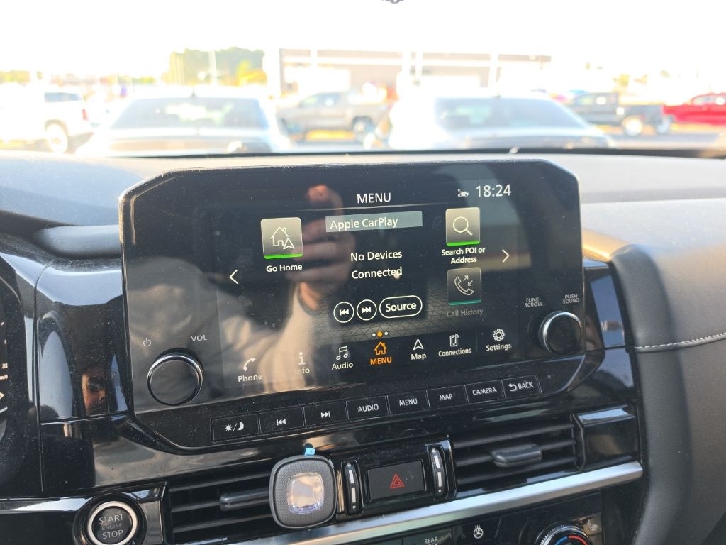 2023 Nissan Pathfinder SL 2WD's photo
