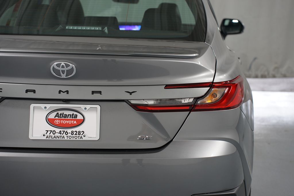 Thumbnail: 2025 Toyota Camry - 10