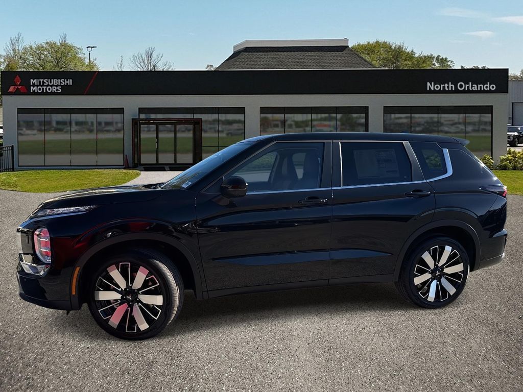 2026 Mitsubishi Outlander SE