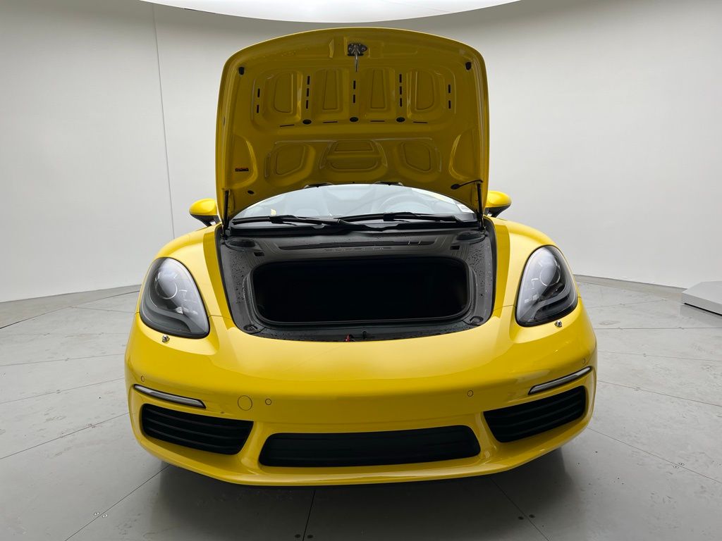 Thumbnail: 2019 Porsche 718 Boxster - 26