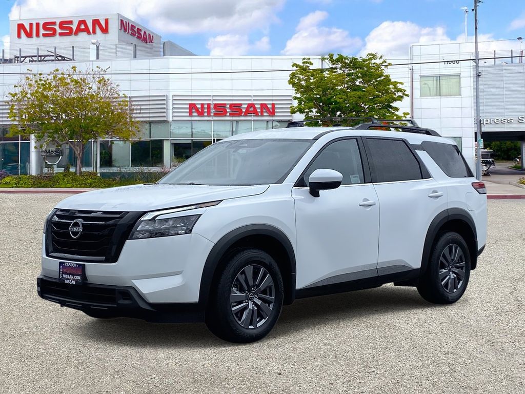 2025 Nissan Pathfinder SV