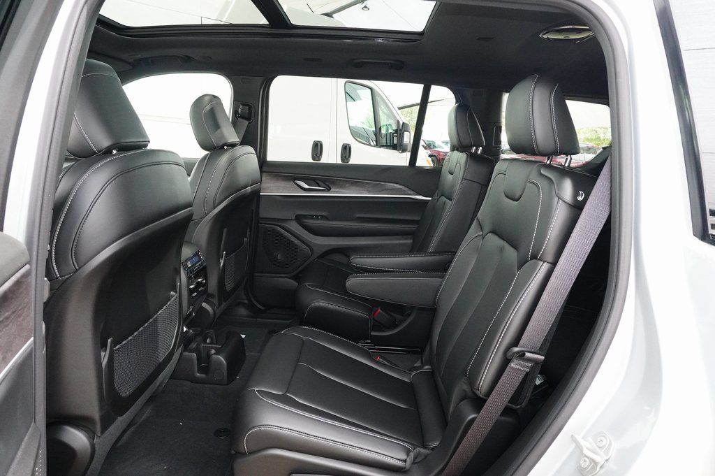 New Car 2025 Jeep Grand Cherokee L  Limited For Sale Under $50,000 In Weatherford, Texas