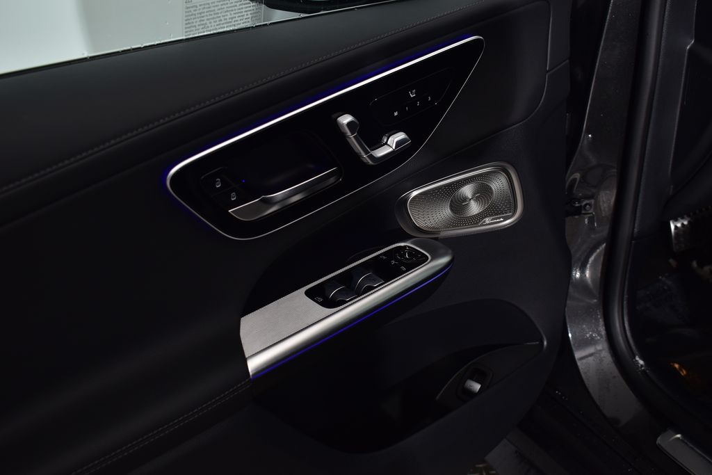 Thumbnail: 2026 Mercedes-Benz GLC - 11