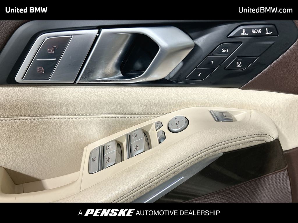 Thumbnail: 2019 BMW X7 - 11