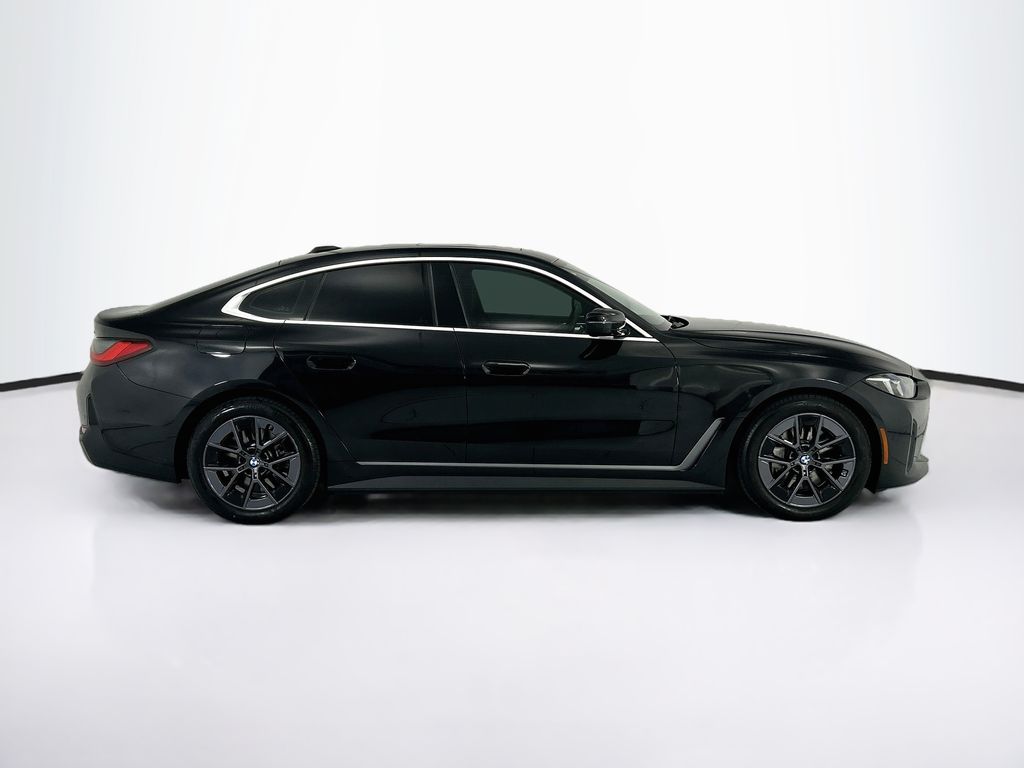 Thumbnail: 2025 BMW i4 - 8