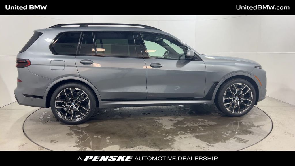 2025 BMW X7 xDrive40i 9