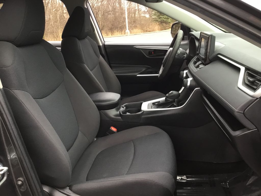 Thumbnail: 2021 Toyota RAV4 - 13