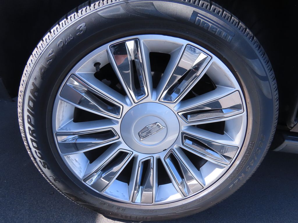 Thumbnail: 2020 Cadillac Escalade - 17