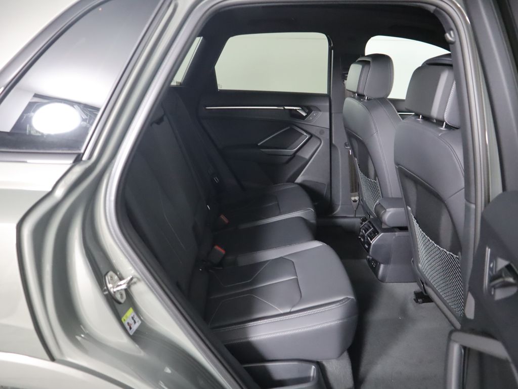 Thumbnail: 2025 Audi Q3 - 24