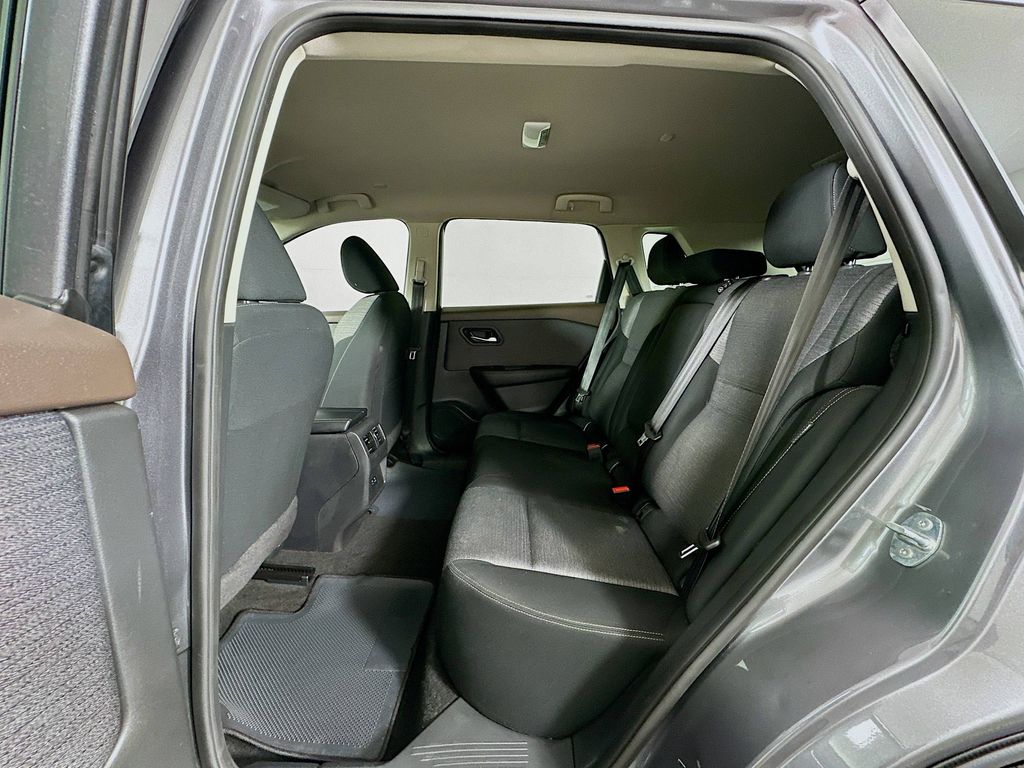 Thumbnail: 2023 Nissan Rogue - 23