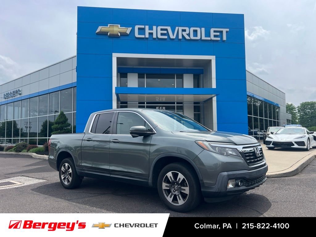 Gray 2017 Honda Ridgeline Pickup Truck All-Wheel Drive 6-Speed Automatic