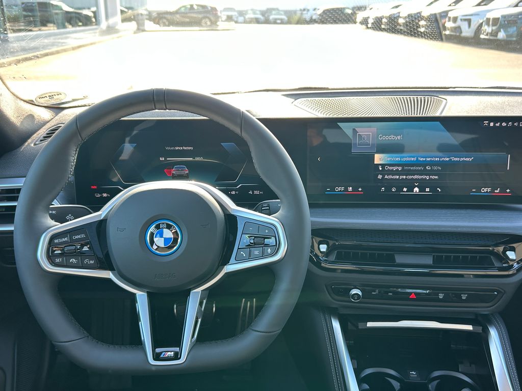 Thumbnail: 2025 BMW i4 - 17