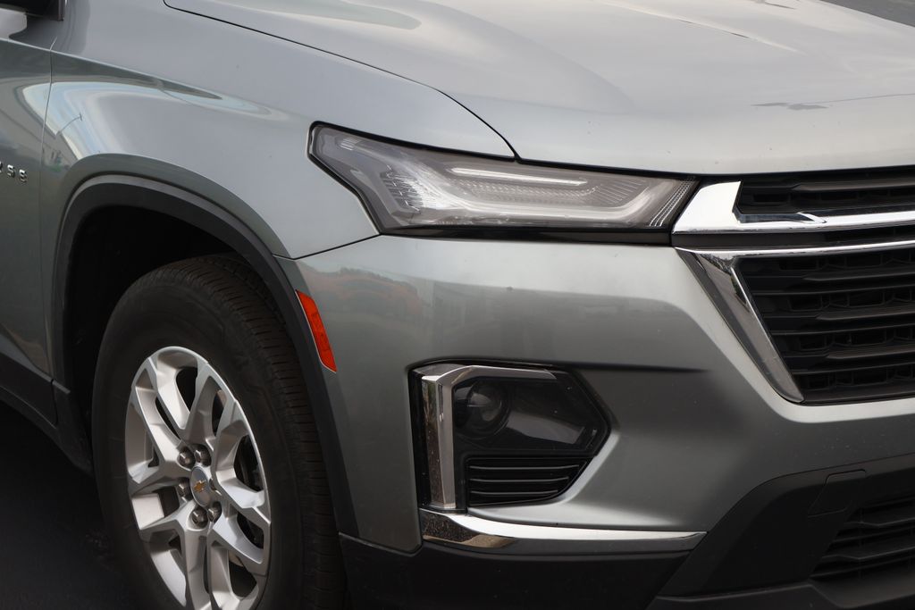 Thumbnail: 2023 Chevrolet Traverse - 4
