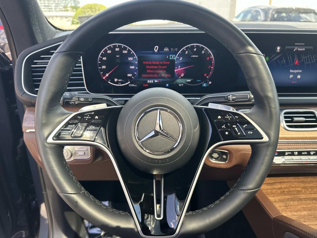 Thumbnail: 2026 Mercedes-Benz GLE - 25