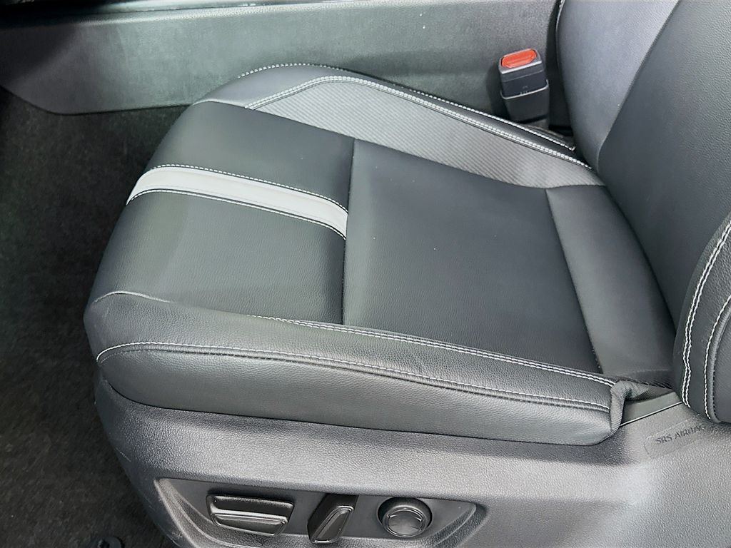 Thumbnail: 2025 Toyota Camry - 19