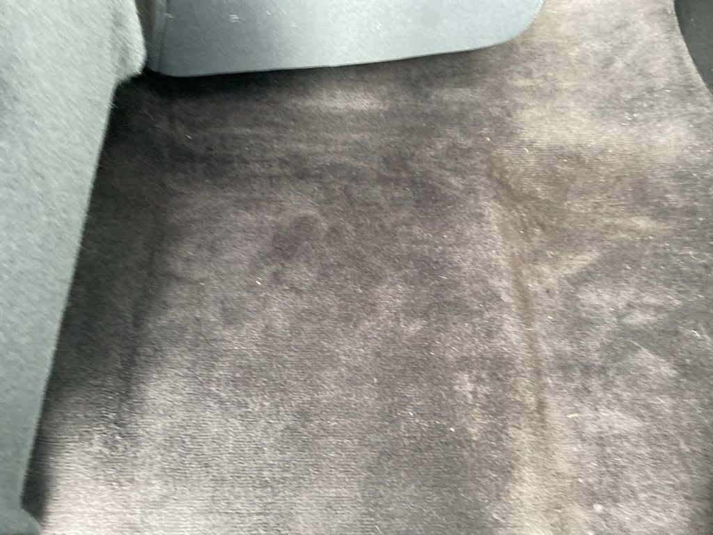 Used 2013 Silver GMC SLT image 32