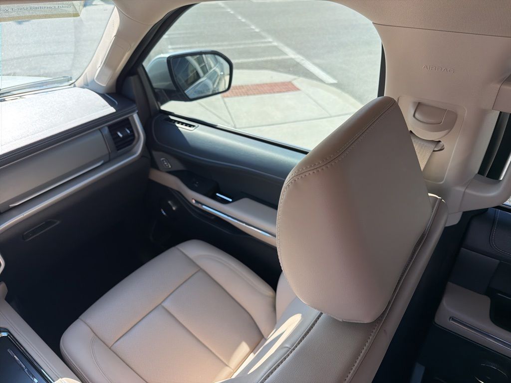 2022 Ford Expedition XLT