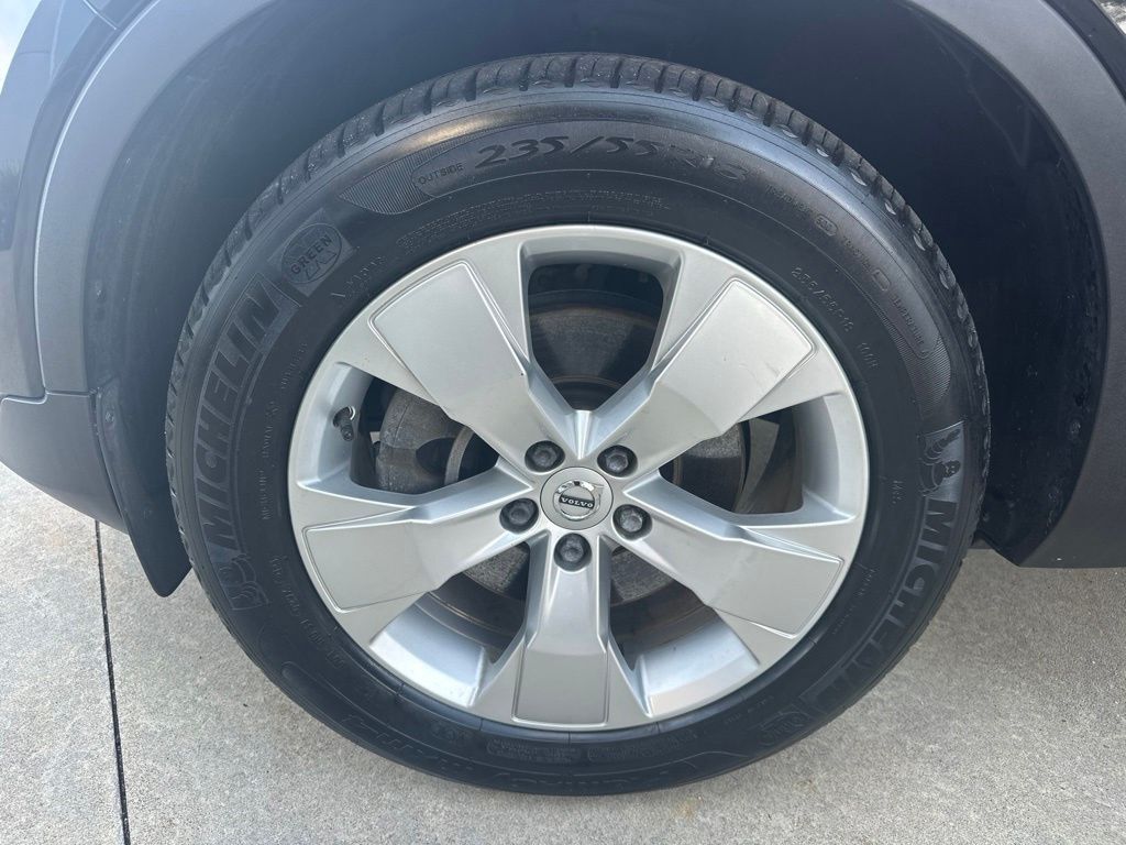 Used 2019 Volvo XC40 SUV