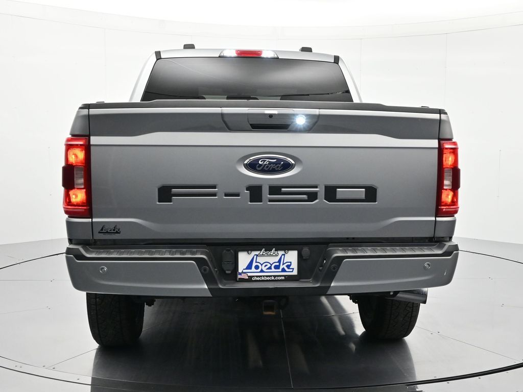 View vehicle photo 7