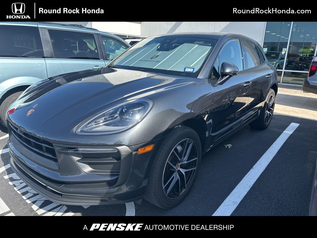 2022 Porsche Macan Base Hero Image