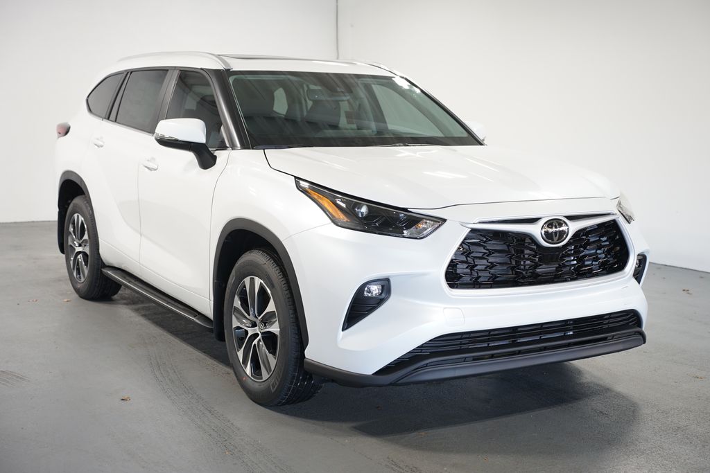 Thumbnail: 2026 Toyota Highlander - 3