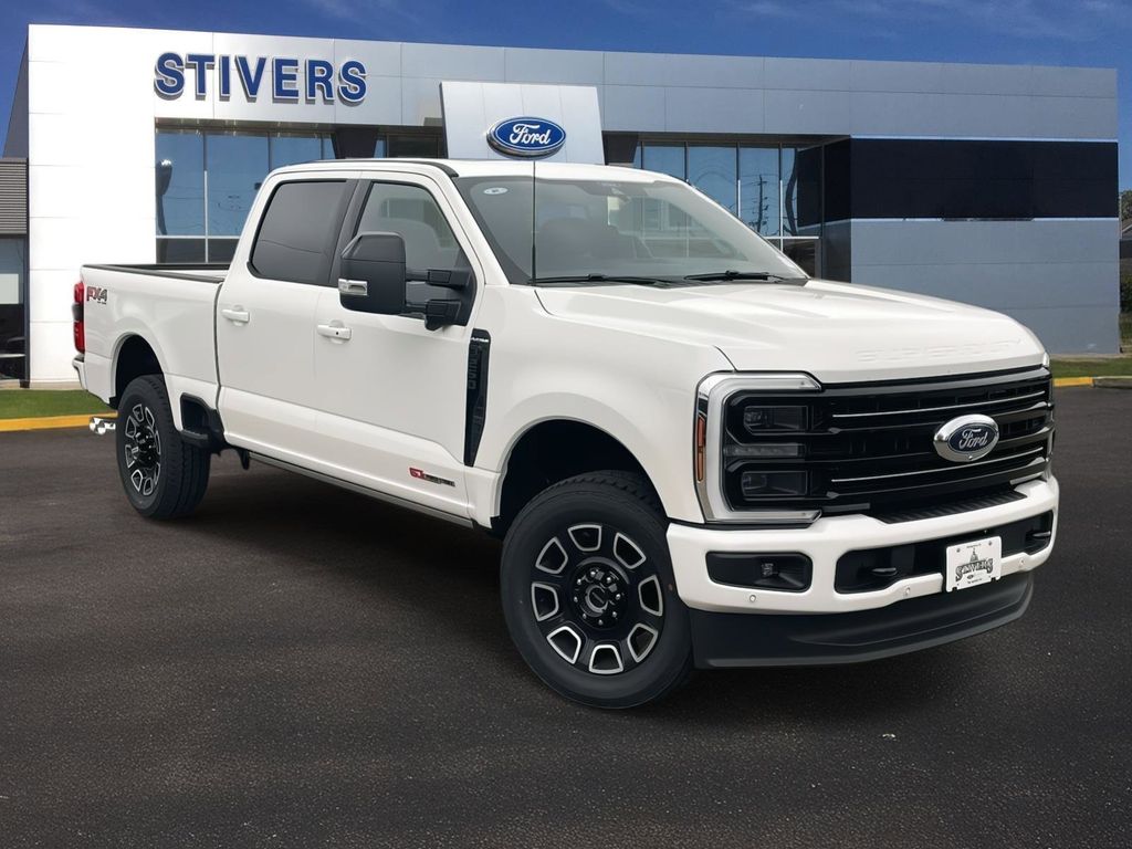 Star White Metallic Tri-Coat 2026 Ford F-250 Super Duty Platinum Crew Cab 4WD Pickup Truck Four-Wheel Drive Automatic