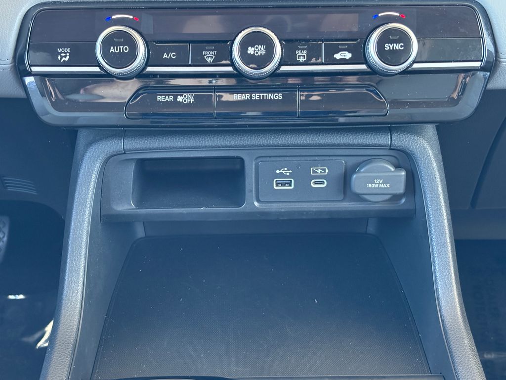 Thumbnail: 2024 Honda Pilot - 16