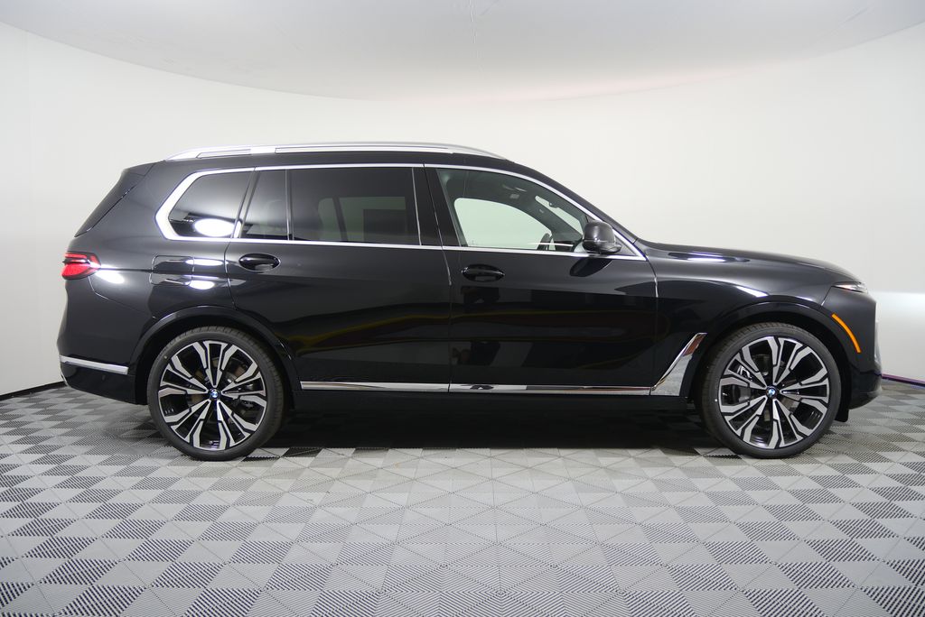 Thumbnail: 2026 BMW X7 - 2