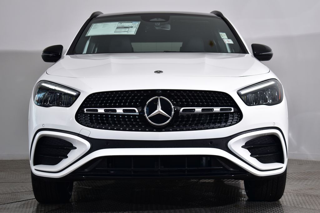 2025 Mercedes-Benz GLA 250 4MATIC 8