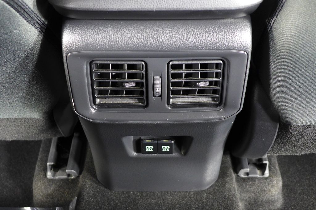 Thumbnail: 2020 Toyota RAV4 - 24