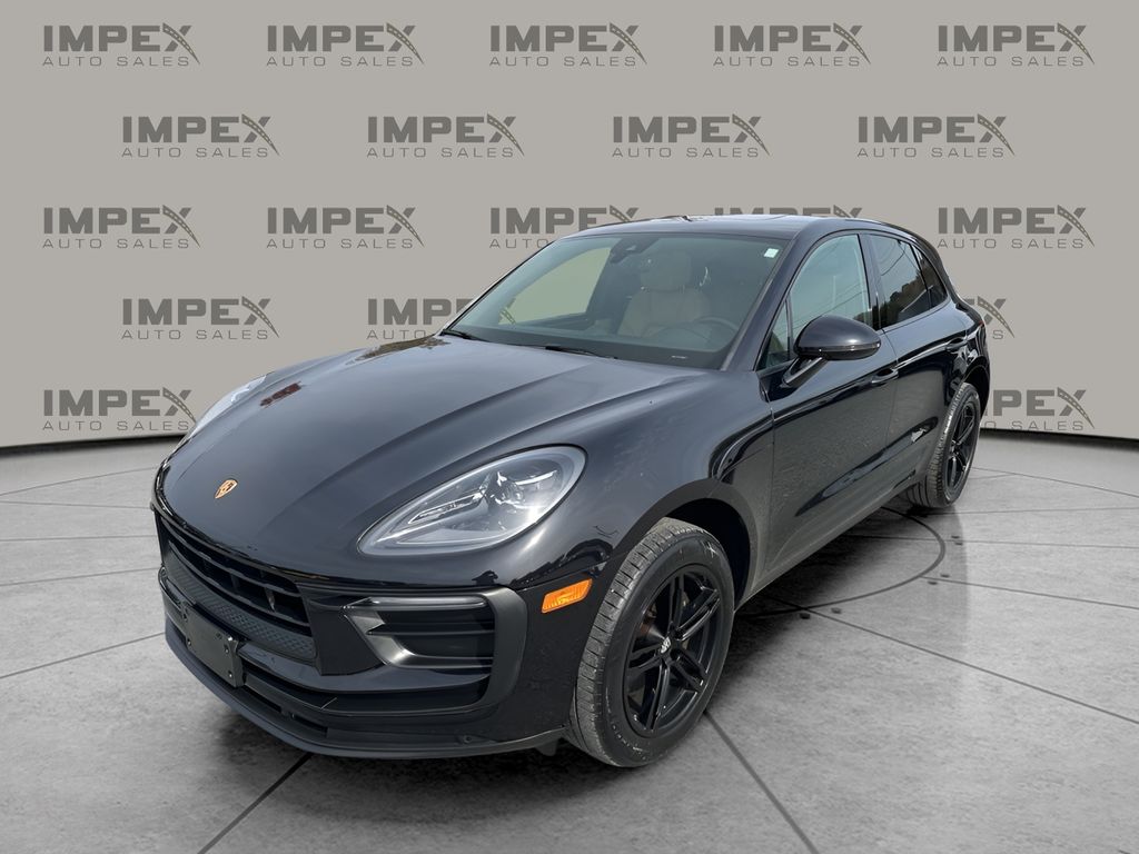 2022 Porsche Macan Base's photo