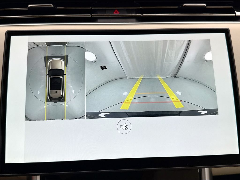 Thumbnail: 2026 Land Rover Range Rover - 14