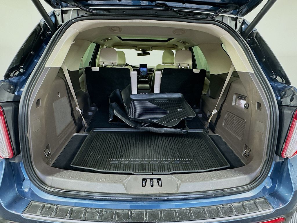 Thumbnail: 2020 Ford Explorer - 26