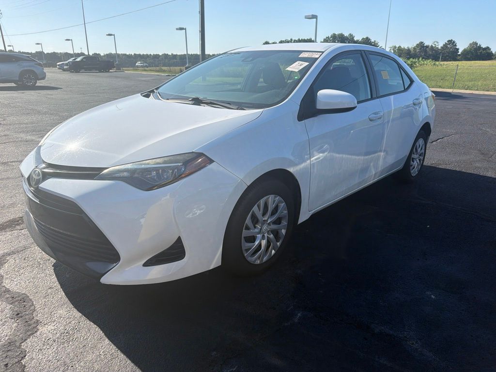  2017 Toyota Corolla LE   