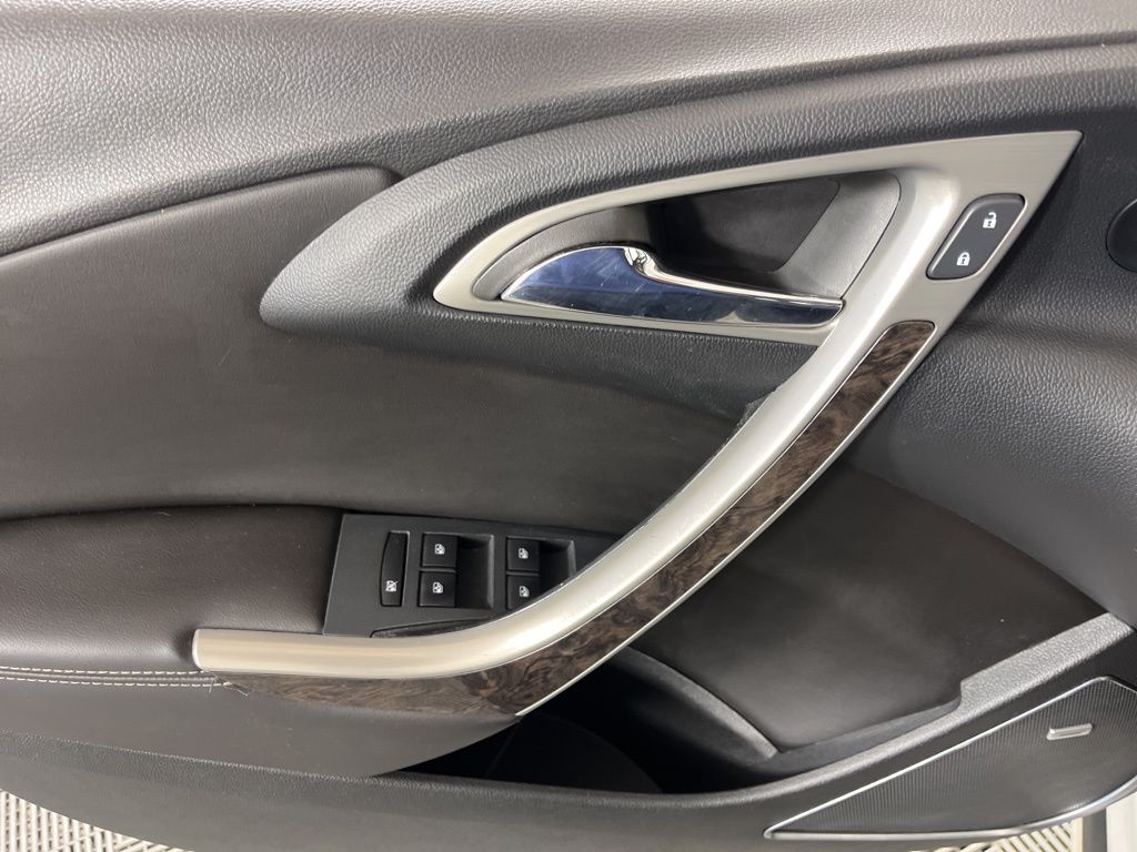 Thumbnail: 2015 Buick Verano - 26