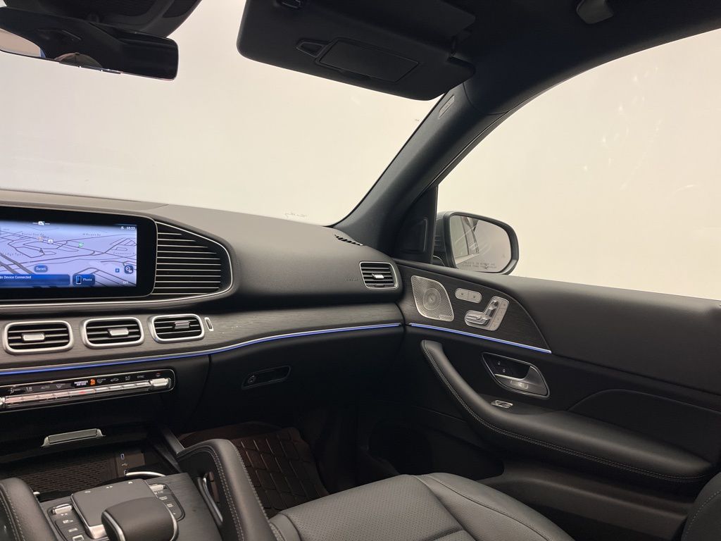 Thumbnail: 2025 Mercedes-Benz GLE - 27