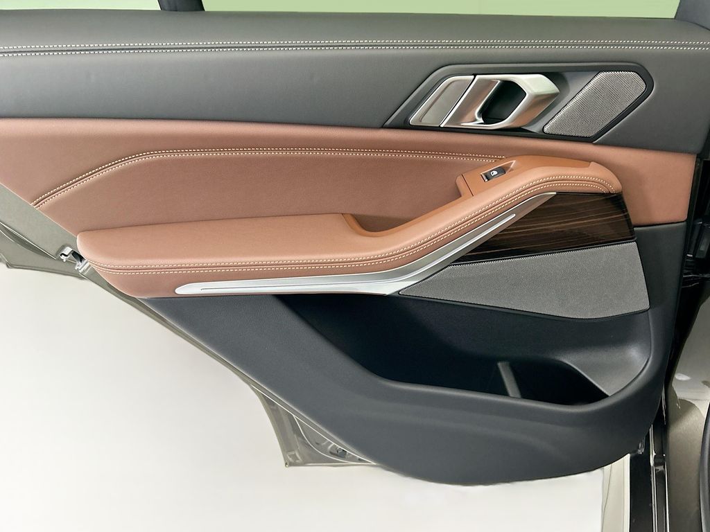 Thumbnail: 2026 BMW X5 - 25