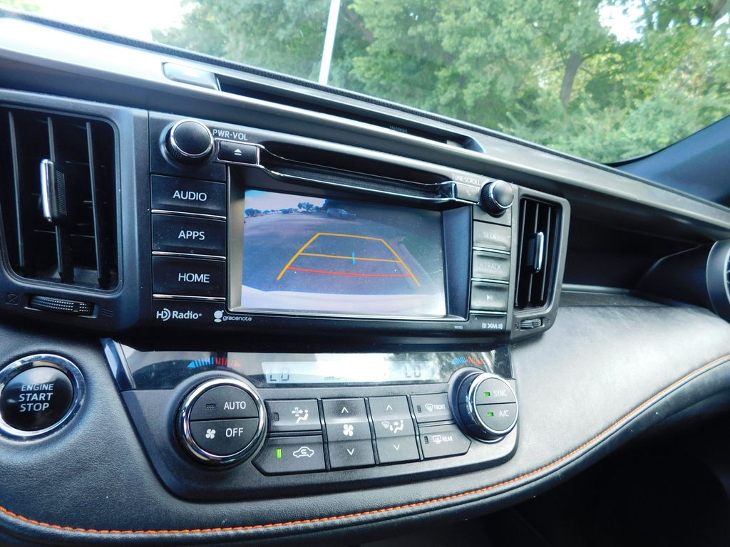 Thumbnail: 2016 Toyota RAV4 - 7