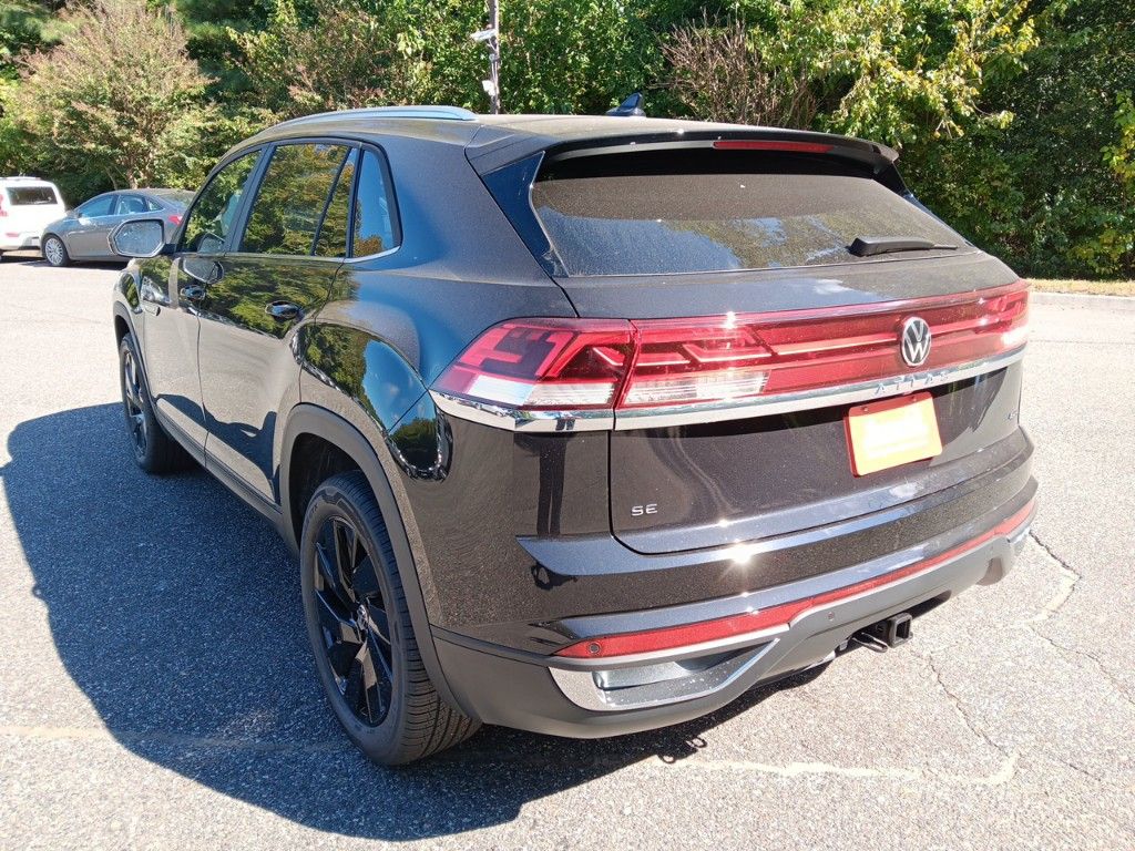 2025 Volkswagen Atlas Cross Sport 2.0T SE w/Technology 3