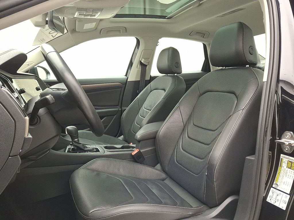 Thumbnail: 2019 Volkswagen Jetta - 13