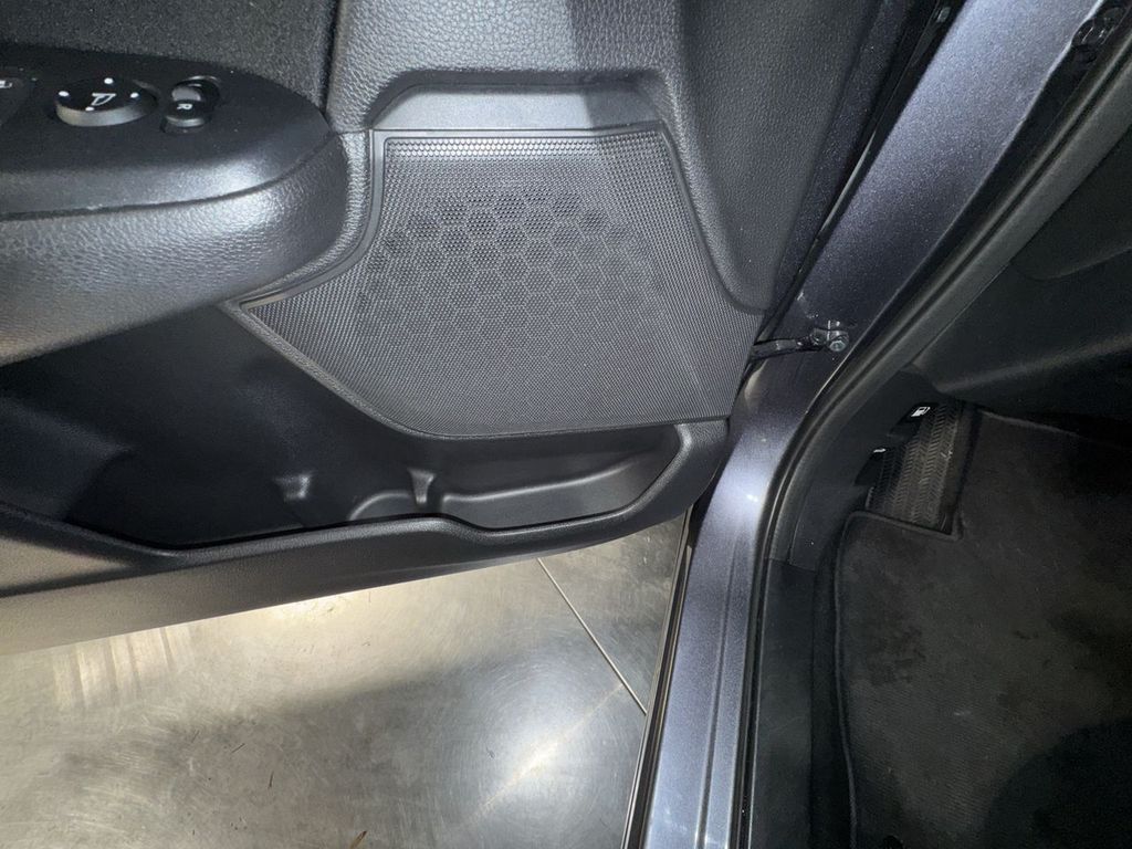 used 2022 Honda CR-V Hybrid car, priced at $26,616