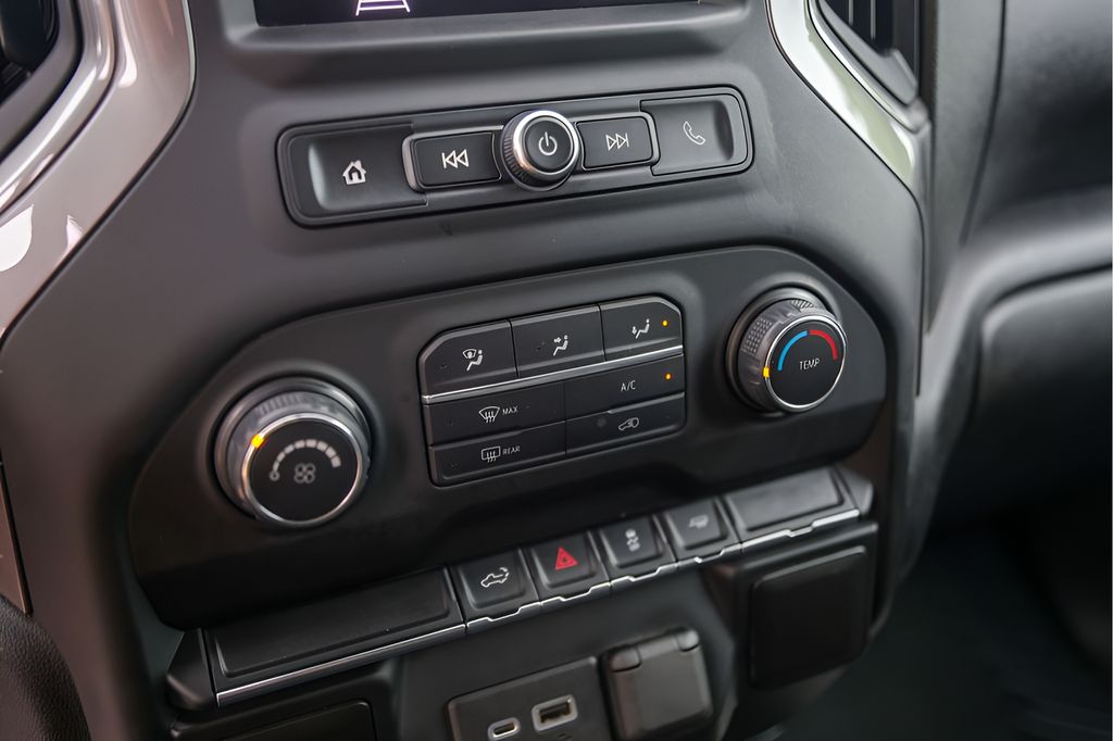 Used Car 2021 Chevrolet Silverado 1500  Custom For Sale Under $35,000 In Austin, Texas