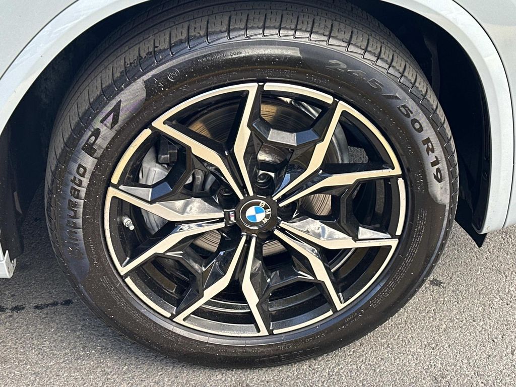 Thumbnail: 2022 BMW X4 - 19