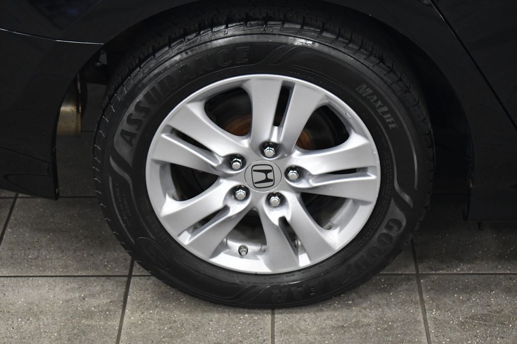 Thumbnail: 2011 Honda Accord - 12