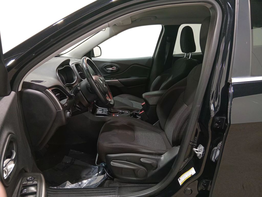 2019 Jeep Cherokee Latitude FWD