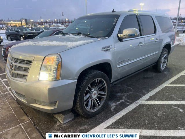2013 Cadillac Escalade ESV Premium RWD