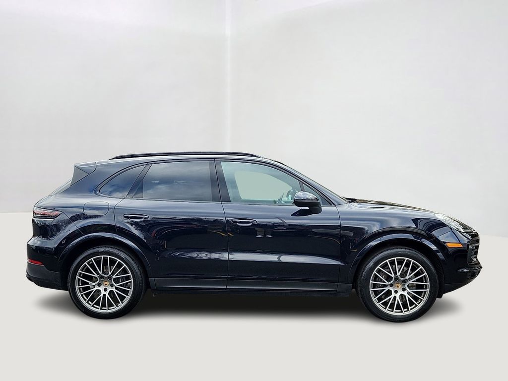 Thumbnail: 2022 Porsche Cayenne - 4