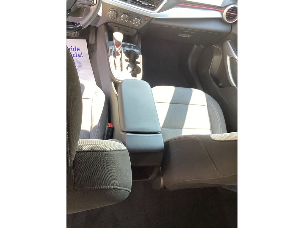 Used 2024 Chevrolet Trax SUV
